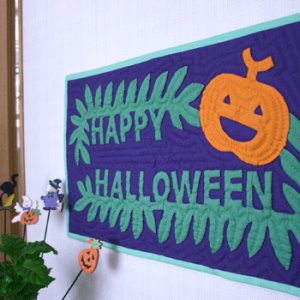 画像: “HAPPY HALLOWEEN”のタペストリー